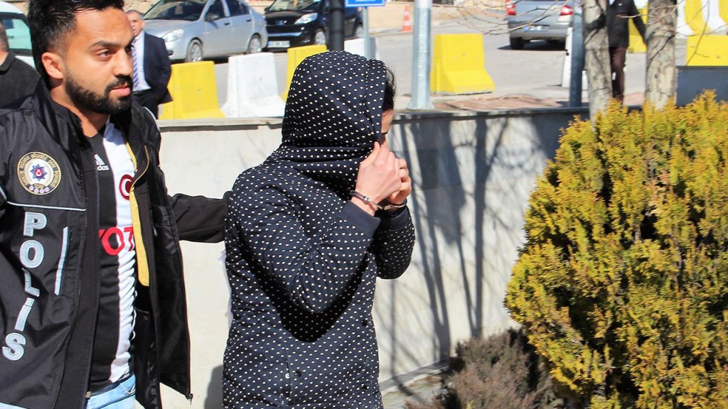 Sütyeninden çıkanlar yüzünden 58 YIL HAPİS YATACAK!