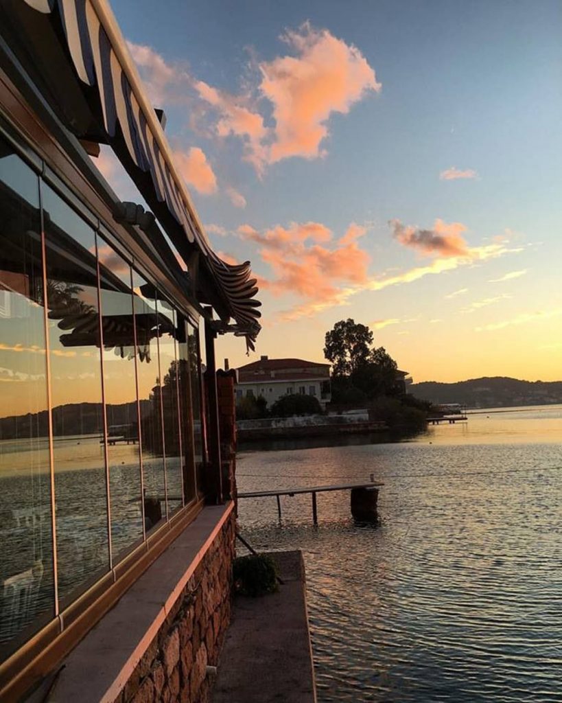 Sonbaharda huzur dolu bir kaçamak için… AYVALIK