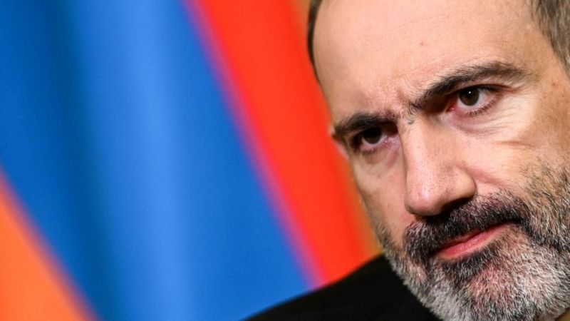 NİKOL PAŞİNYAN KİMDİR ? : Ermenistan’ın zor günler geçiren eski gazeteci başbakanı