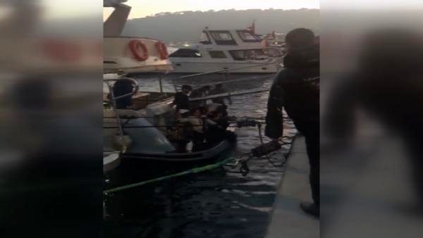 Bebek sahili karıştı: TURİSTLER DENİZE DÜŞTÜ!