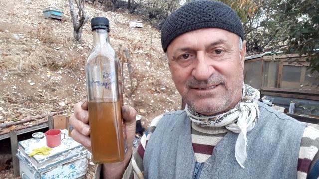Yaptığı DOĞAL İLAÇLA, KORONAVİRÜS’TEN KORUNUYOR
