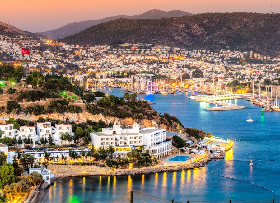 Bodrum’a akın : YILBAŞI GECESİ EVDE OTURMAK İSTEMİYORLAR